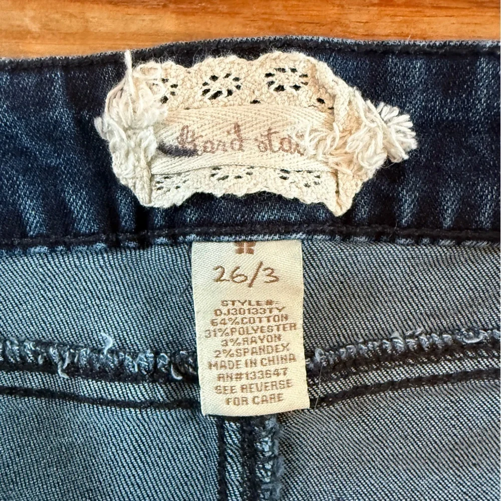Altar'd State Shorts Womens 26/3 Blue Denim Jean Shorts Cut Off Fringe Stretch